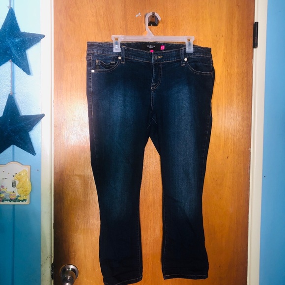 Torrid 14 Medium Wash Curvy Skinny Jeans - Picture 3 of 8
